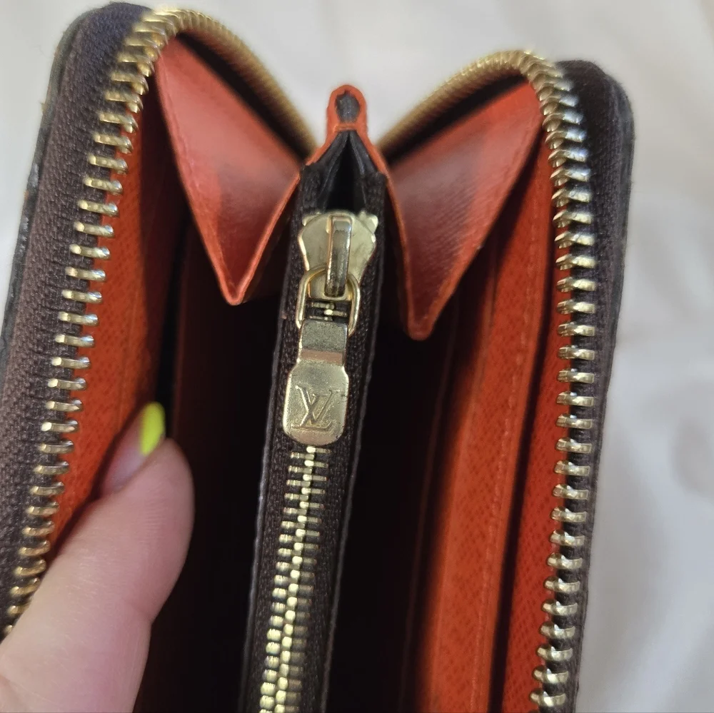 Louis Vuitton Clemence Monogra. Wallet Orange Interior